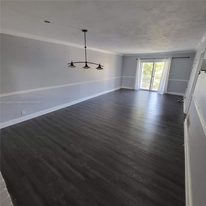 Recently Rented: $3,695 (2 beds, 2 baths, 1100 Square Feet)