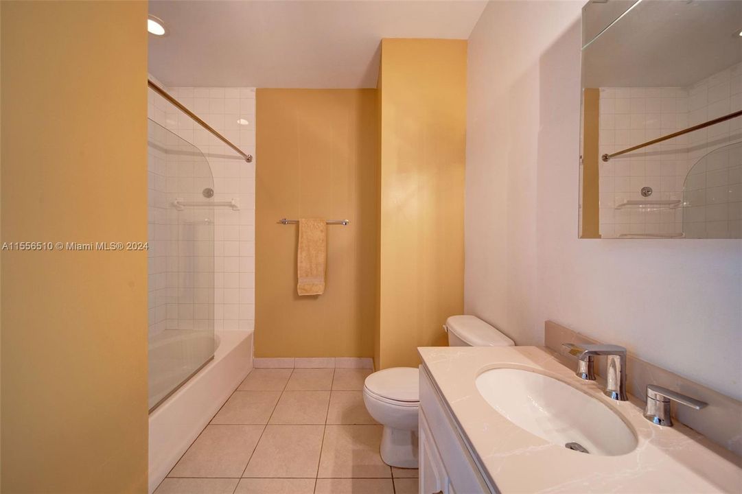 Recientemente alquilado: $3,990 (2 camas, 2 baños, 1397 Pies cuadrados)