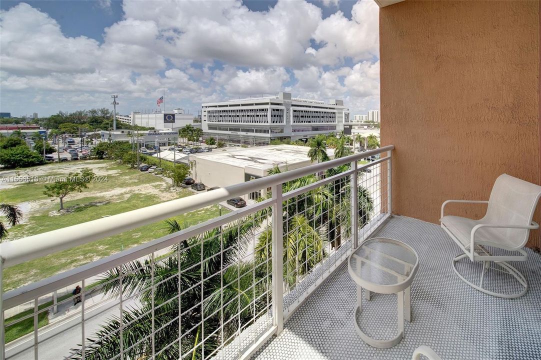 Recientemente alquilado: $3,990 (2 camas, 2 baños, 1397 Pies cuadrados)