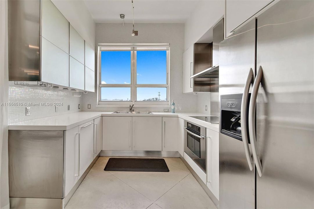 Recientemente alquilado: $3,990 (2 camas, 2 baños, 1397 Pies cuadrados)