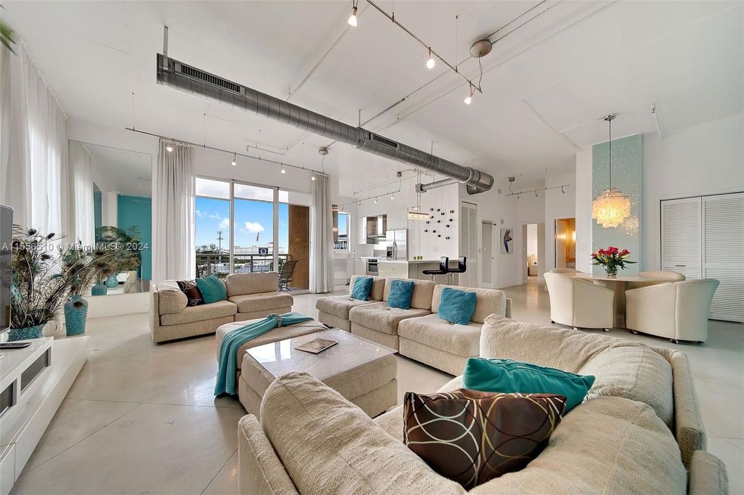 Recientemente alquilado: $3,990 (2 camas, 2 baños, 1397 Pies cuadrados)