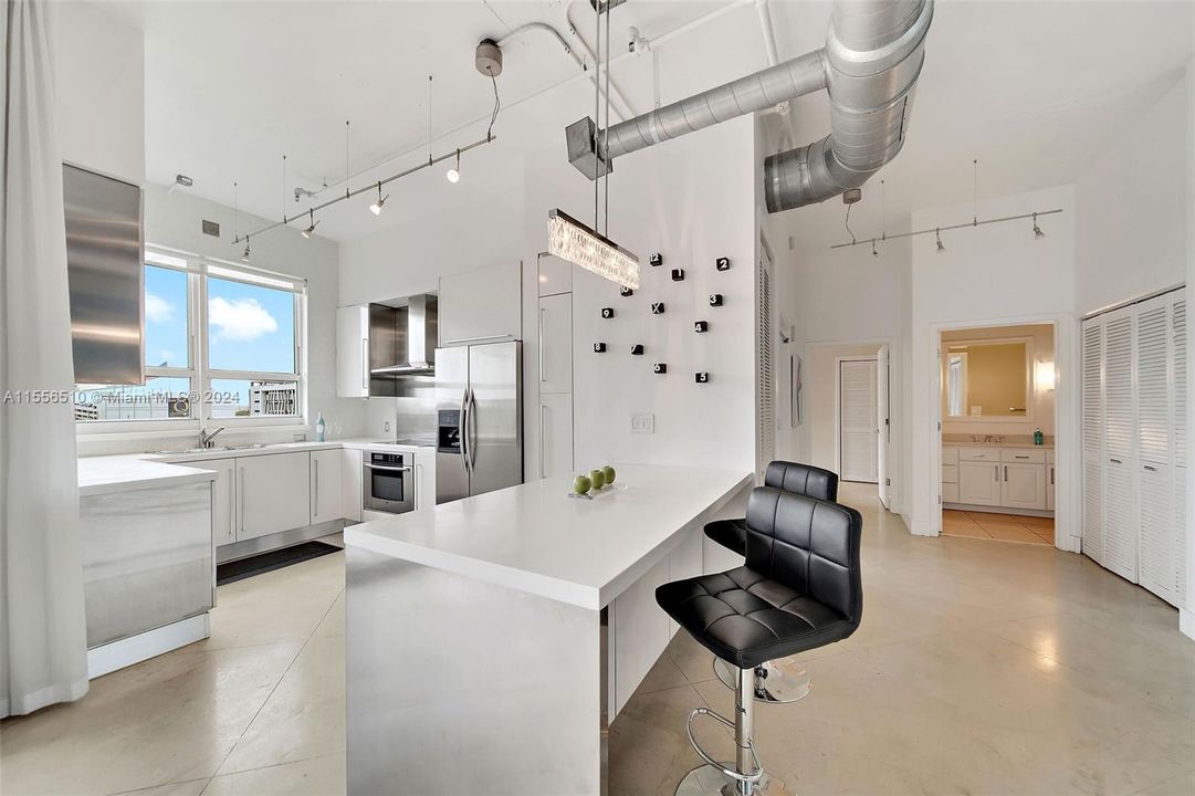 Recientemente alquilado: $3,990 (2 camas, 2 baños, 1397 Pies cuadrados)