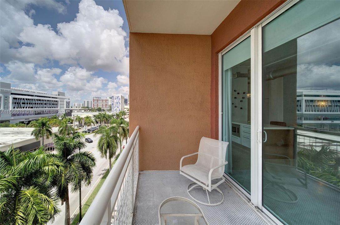 Recientemente alquilado: $3,990 (2 camas, 2 baños, 1397 Pies cuadrados)