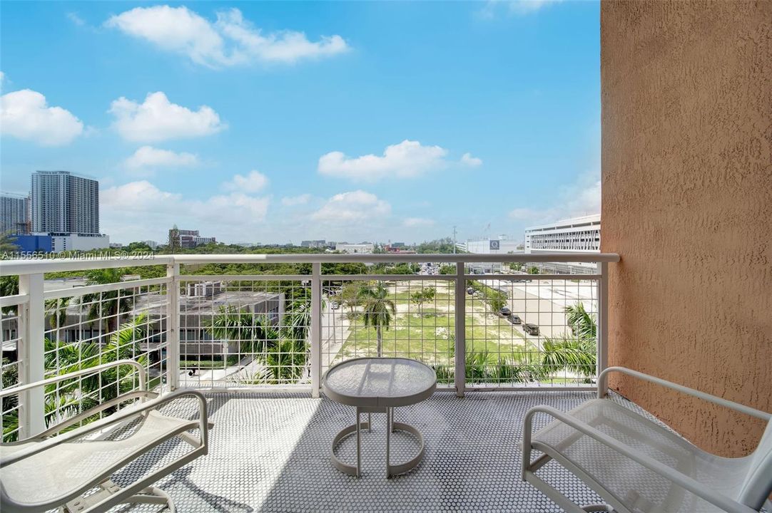 Recientemente alquilado: $3,990 (2 camas, 2 baños, 1397 Pies cuadrados)