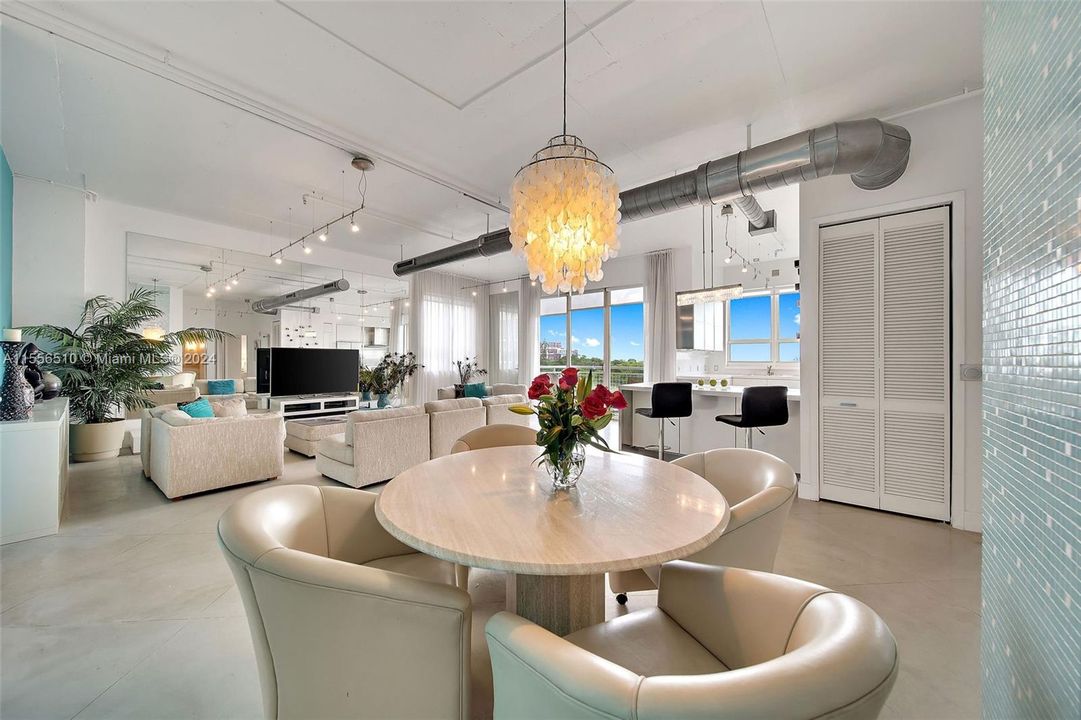 Recientemente alquilado: $3,990 (2 camas, 2 baños, 1397 Pies cuadrados)