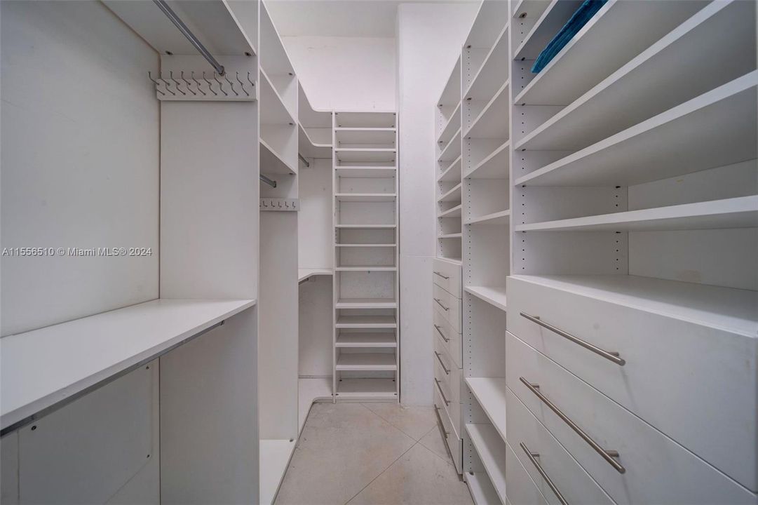 Recientemente alquilado: $3,990 (2 camas, 2 baños, 1397 Pies cuadrados)