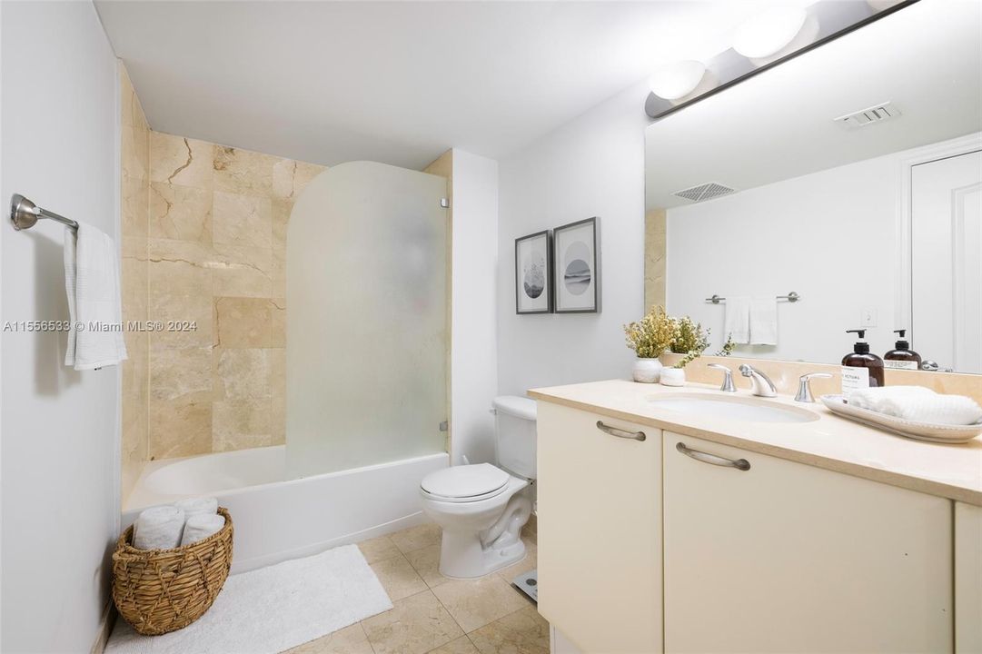 Recently Rented: $2,950 (1 beds, 1 baths, 791 Square Feet)