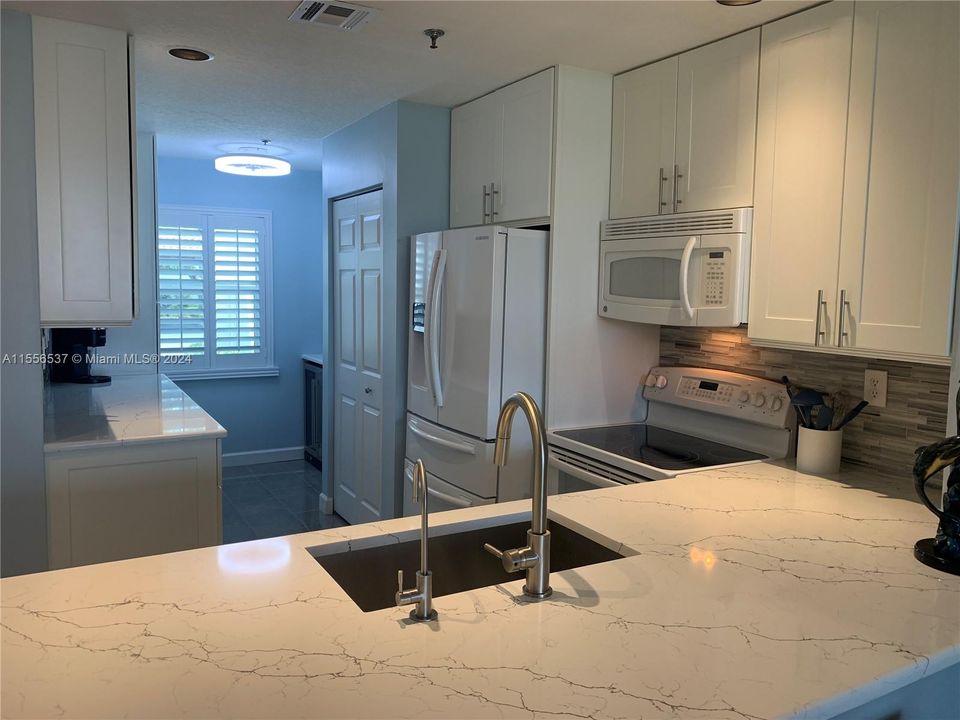 Recently Sold: $525,000 (2 beds, 2 baths, 1135 Square Feet)