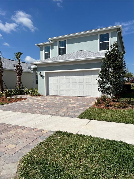 Recently Rented: $2,700 (3 beds, 2 baths, 1822 Square Feet)