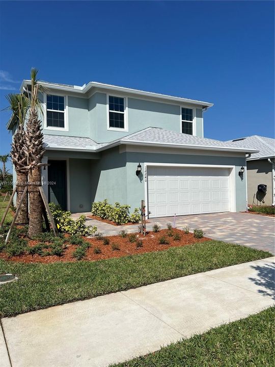 Recently Rented: $2,700 (3 beds, 2 baths, 1822 Square Feet)