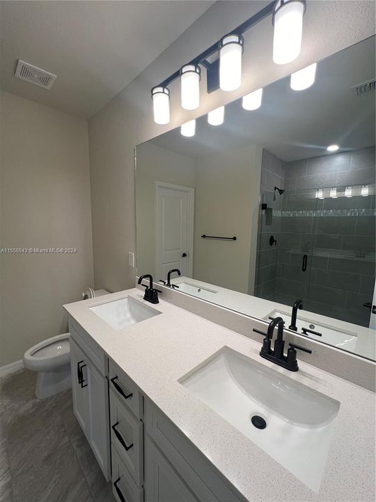 Recently Rented: $2,700 (3 beds, 2 baths, 1822 Square Feet)