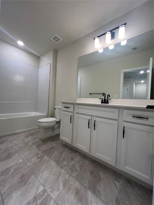 Recently Rented: $2,700 (3 beds, 2 baths, 1822 Square Feet)