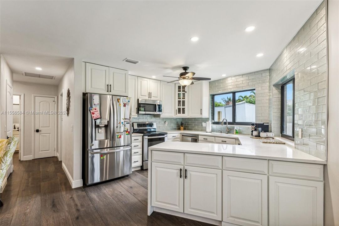 For Sale: $1,495,000 (3 beds, 2 baths, 1898 Square Feet)
