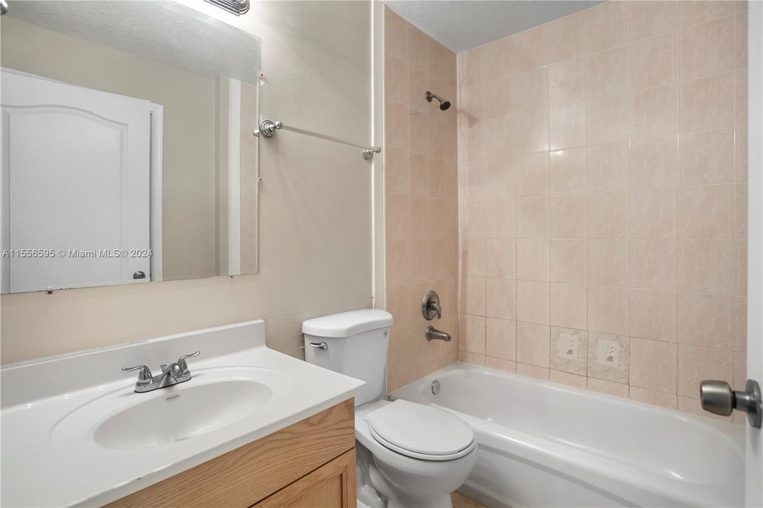 For Sale: $579,900 (4 beds, 2 baths, 1553 Square Feet)