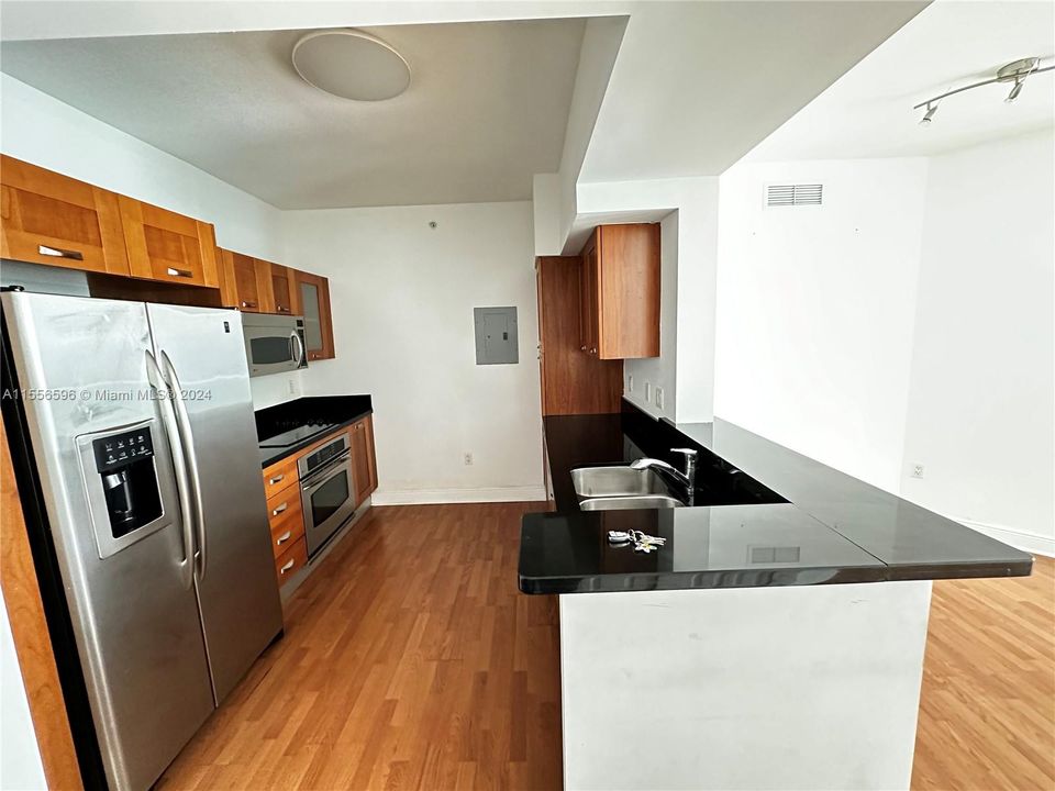 For Rent: $3,400 (2 beds, 2 baths, 1064 Square Feet)