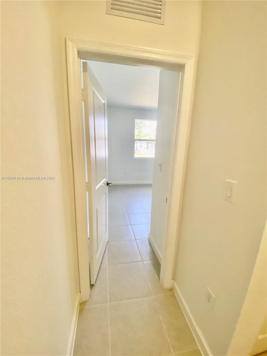 最近租的: $5,650 (5 贝兹, 3 浴室, 2987 平方英尺)