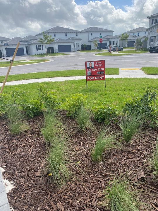 最近租的: $5,650 (5 贝兹, 3 浴室, 2987 平方英尺)