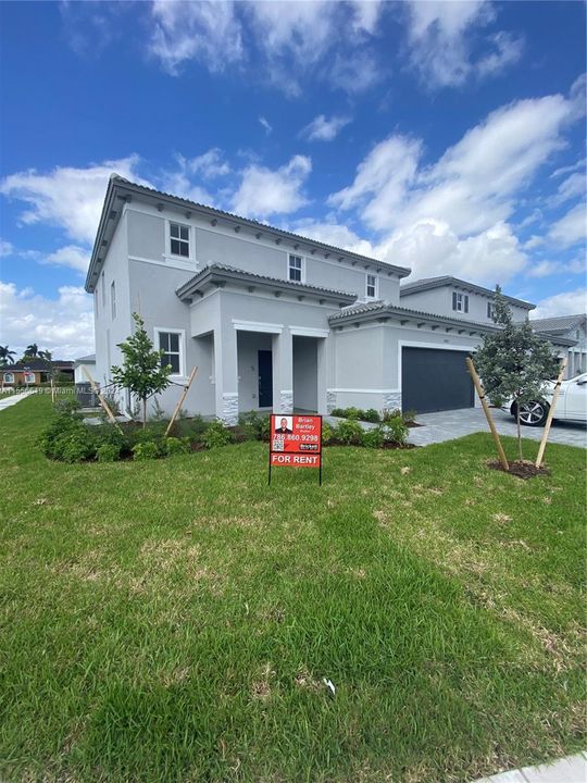 最近租的: $5,650 (5 贝兹, 3 浴室, 2987 平方英尺)