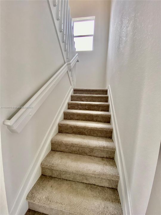 最近租的: $5,650 (5 贝兹, 3 浴室, 2987 平方英尺)