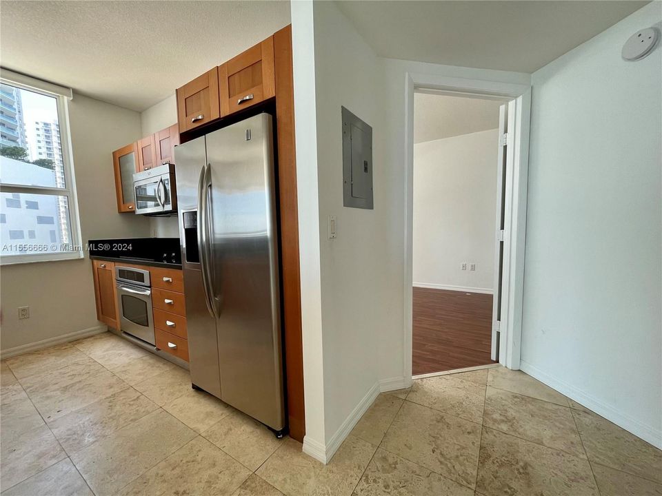 For Rent: $3,800 (2 beds, 2 baths, 1145 Square Feet)