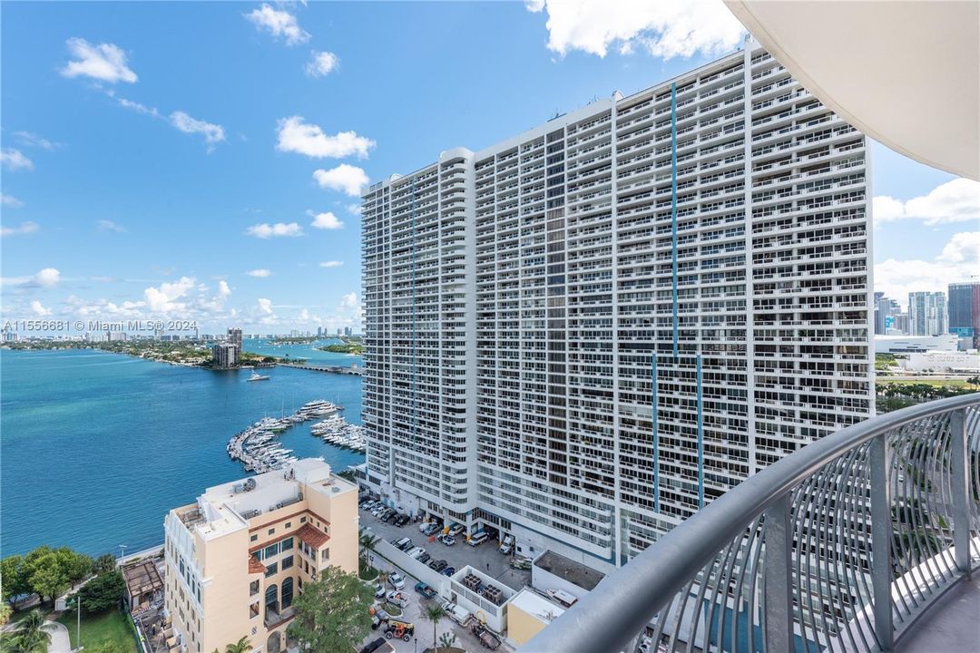 Recently Sold: $490,000 (2 beds, 2 baths, 1048 Square Feet)