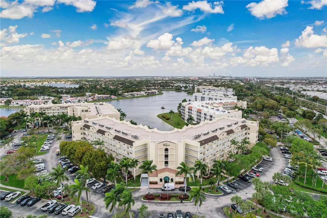 For Sale: $490,000 (3 beds, 2 baths, 1710 Square Feet)