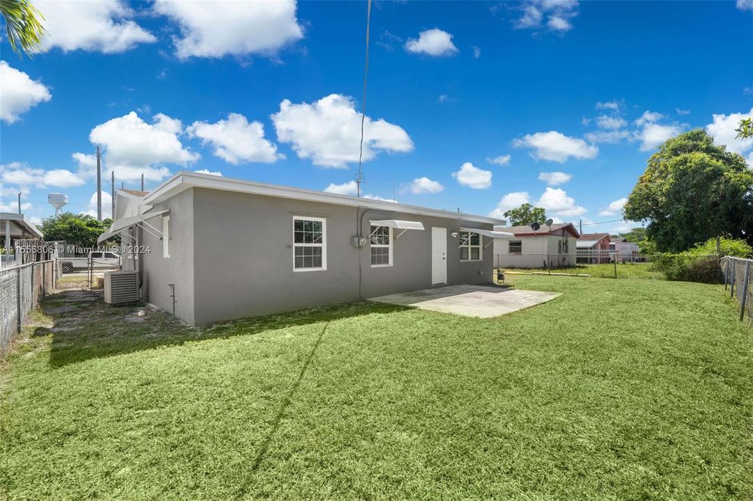 Active With Contract: $429,000 (4 beds, 2 baths, 1380 Square Feet)
