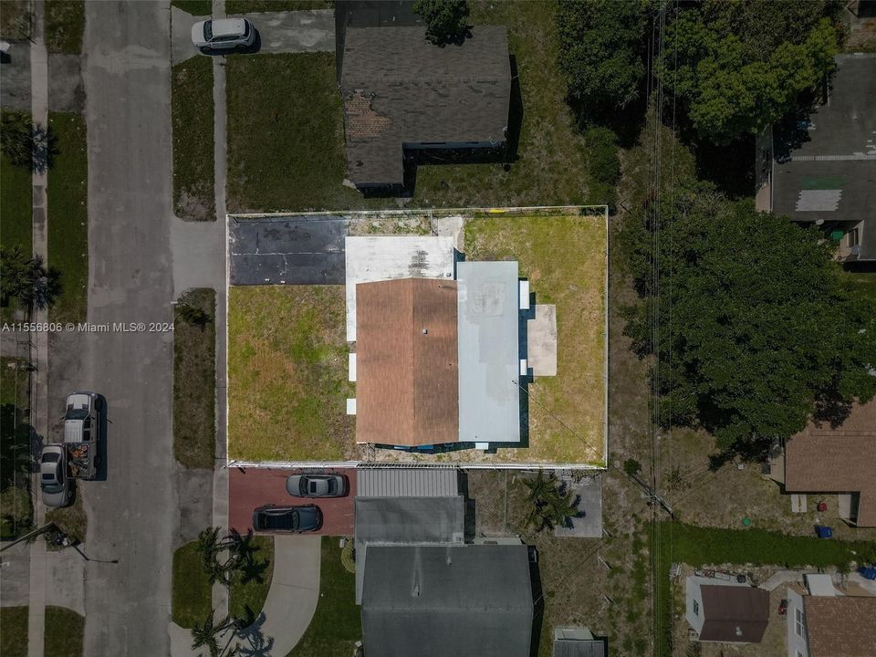 Recently Sold: $429,000 (4 beds, 2 baths, 1380 Square Feet)