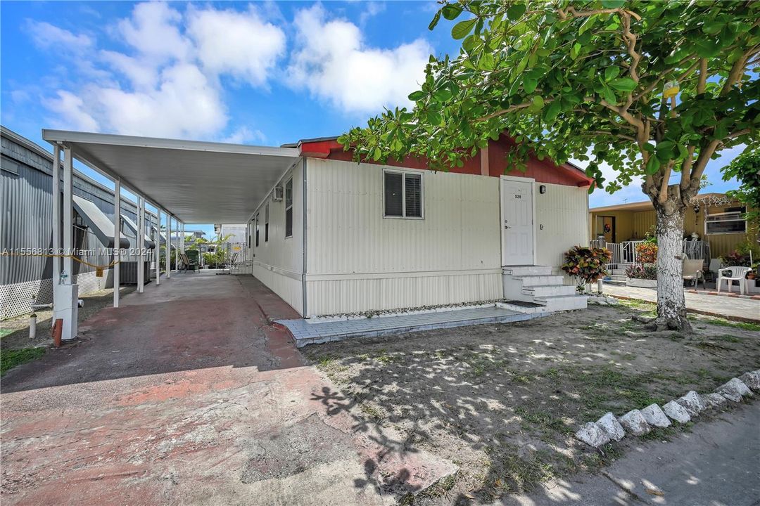 For Sale: $180,000 (4 beds, 2 baths, 2731 Square Feet)