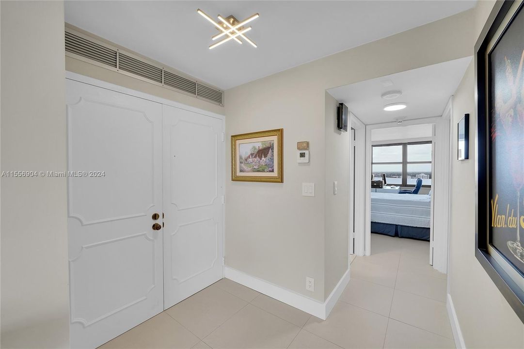 For Sale: $799,000 (2 beds, 2 baths, 1500 Square Feet)