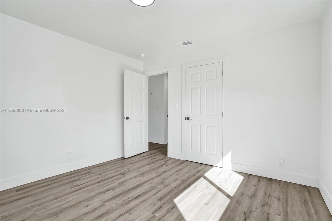 For Rent: $2,750 (2 beds, 1 baths, 691 Square Feet)