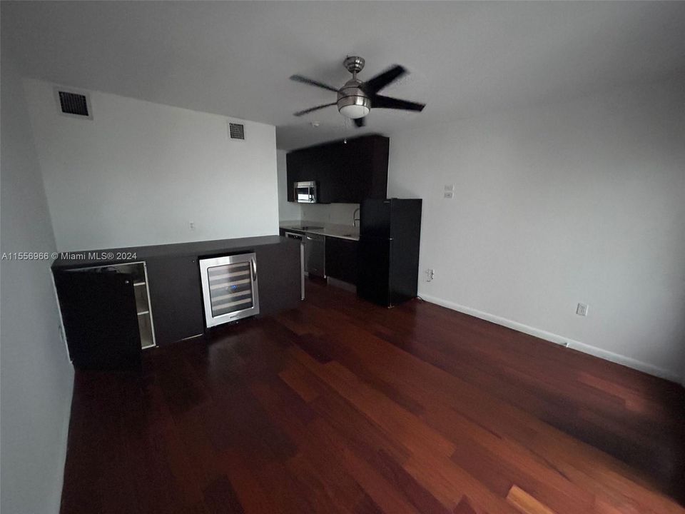 Recently Rented: $2,000 (1 beds, 1 baths, 436 Square Feet)