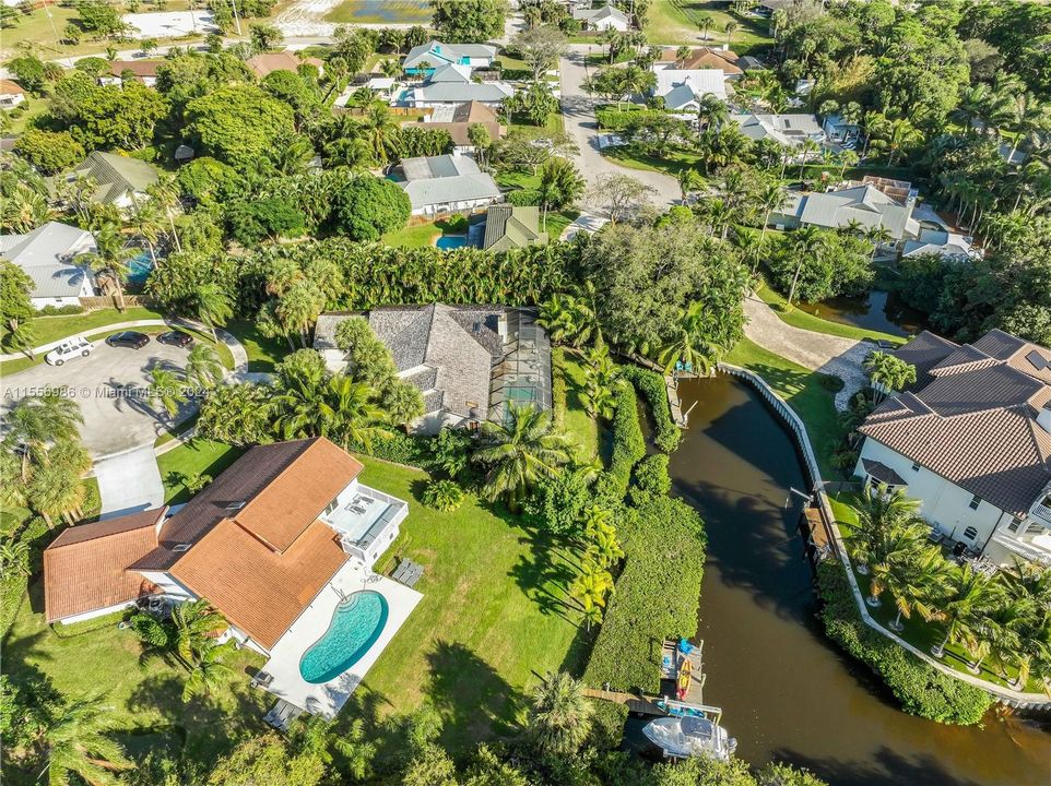 For Sale: $2,450,000 (4 beds, 3 baths, 2564 Square Feet)