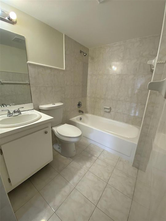 For Sale: $165,000 (2 beds, 2 baths, 1016 Square Feet)