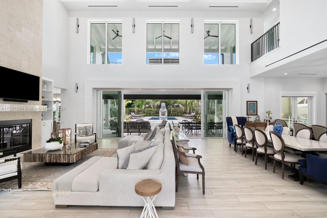 For Sale: $11,995,000 (6 beds, 6 baths, 6299 Square Feet)