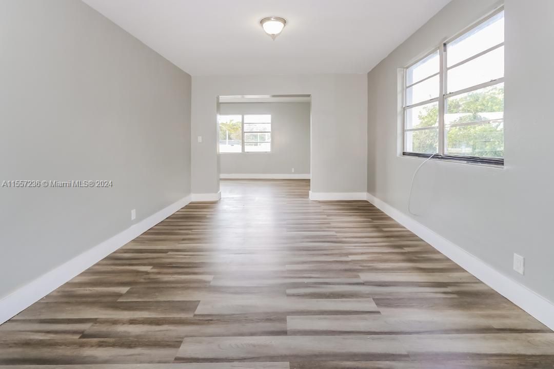 For Sale: $283,100 (2 beds, 1 baths, 750 Square Feet)