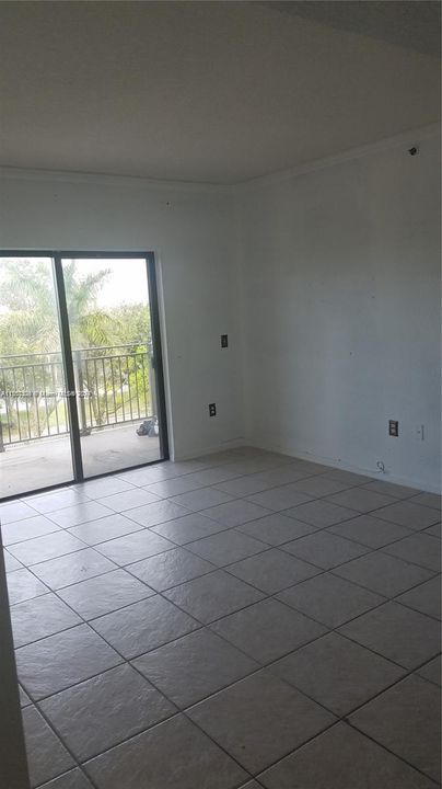 Recently Rented: $2,800 (3 beds, 2 baths, 1208 Square Feet)