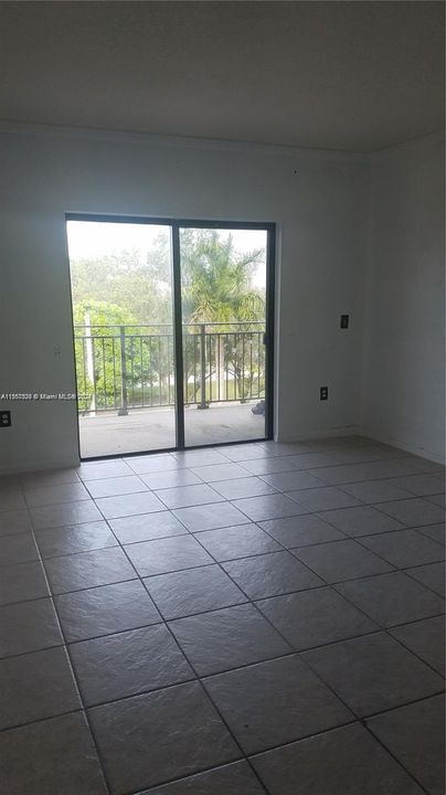 Recently Rented: $2,800 (3 beds, 2 baths, 1208 Square Feet)