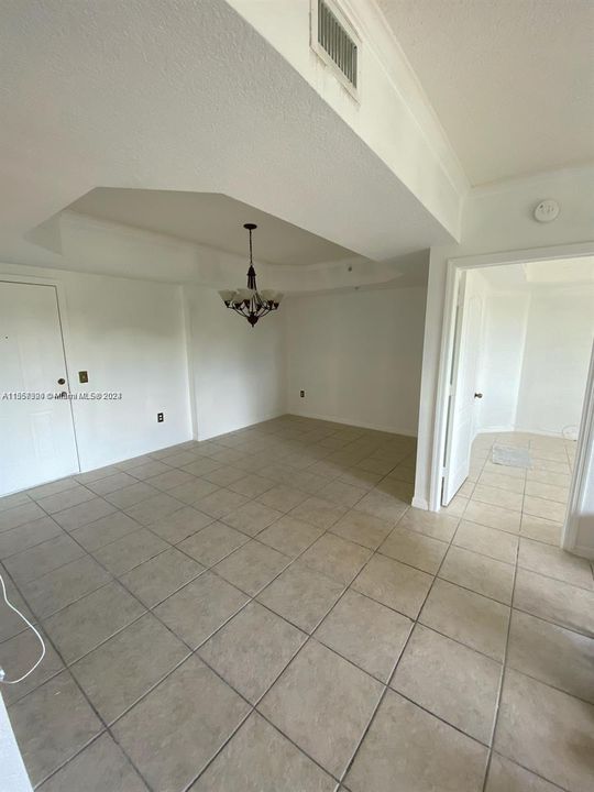 Recently Rented: $2,800 (3 beds, 2 baths, 1208 Square Feet)