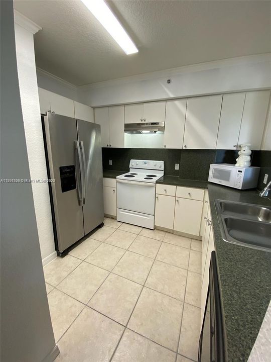 Recently Rented: $2,800 (3 beds, 2 baths, 1208 Square Feet)