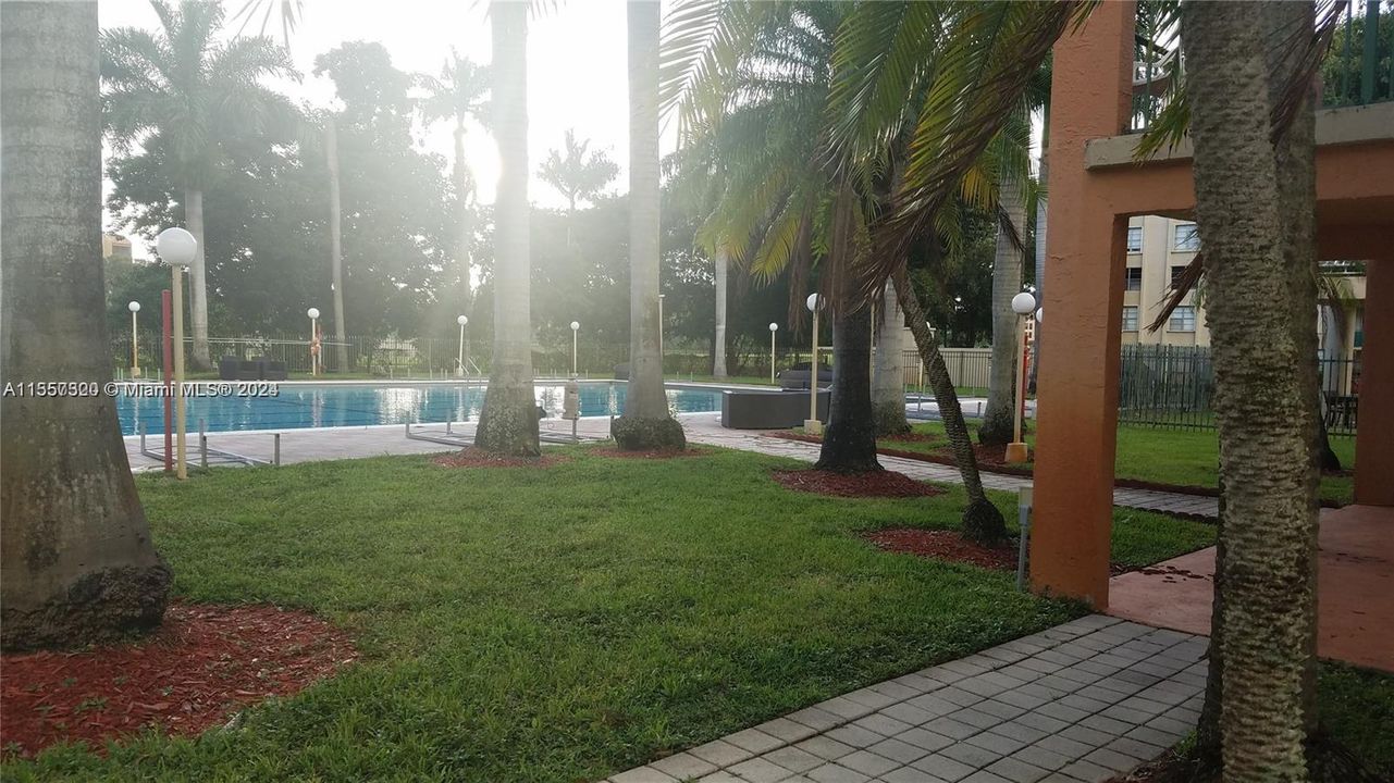 Recently Rented: $2,800 (3 beds, 2 baths, 1208 Square Feet)