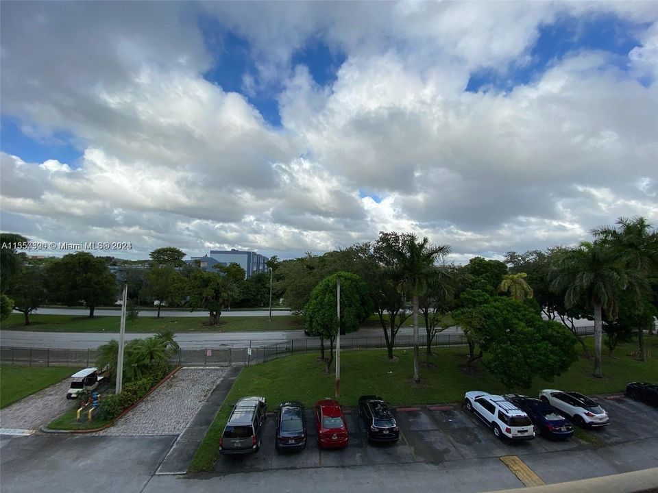 Recently Rented: $2,800 (3 beds, 2 baths, 1208 Square Feet)