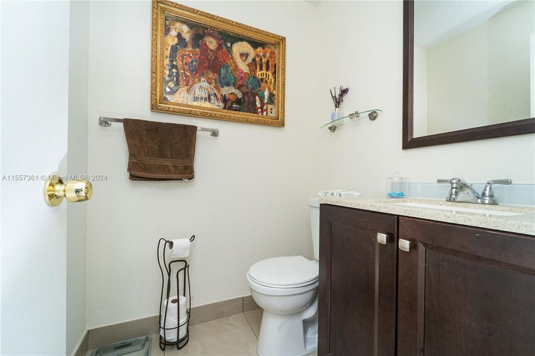 待售: $145,000 (1 贝兹, 1 浴室, 760 平方英尺)