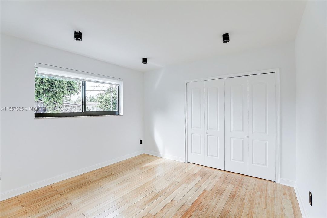 Active With Contract: $1,100,000 (4 beds, 2 baths, 1705 Square Feet)