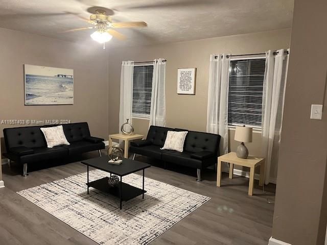 Recently Sold: $215,000 (2 beds, 2 baths, 1110 Square Feet)