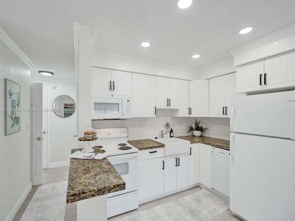 Unit 4 corner unit, staged