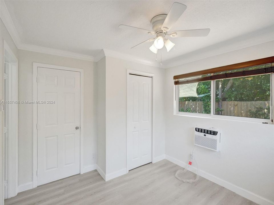 Unit 4 corner unit -Primary bedroom with NEW AC