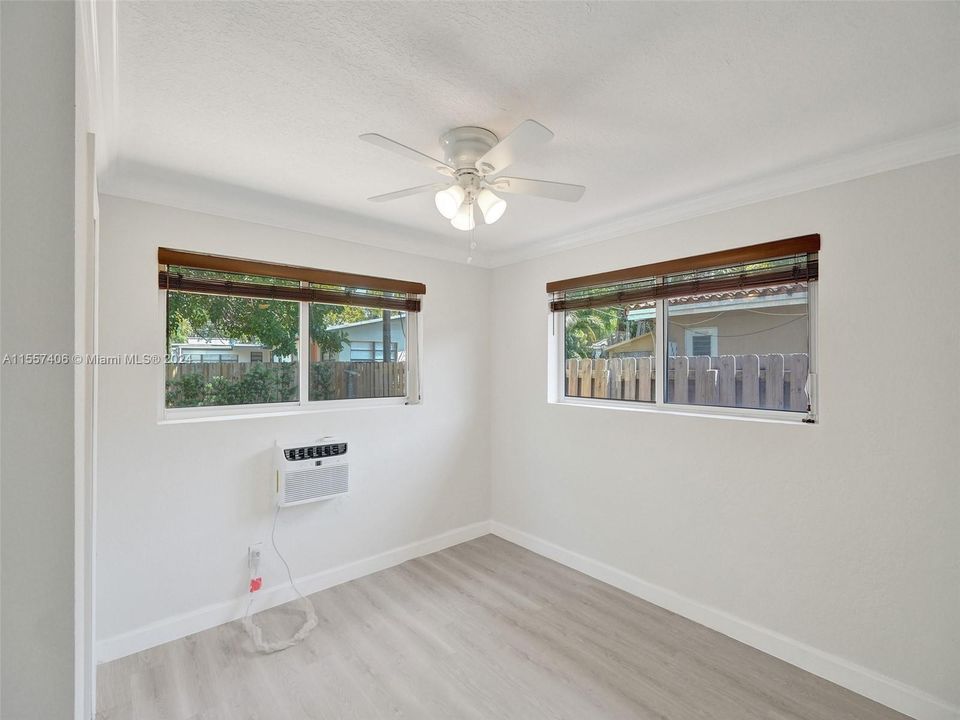 Unit 4 corner unit  -Primary bedroom with NEW AC