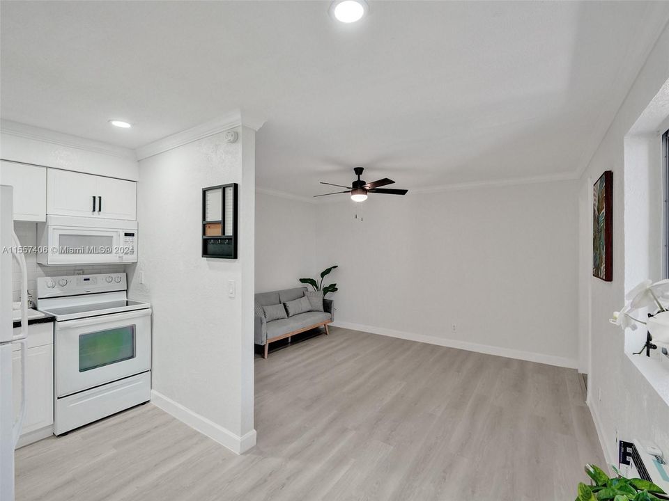 Vendido Recientemente: $1,070,000 (0 camas, 0 baños, 2561 Pies cuadrados)