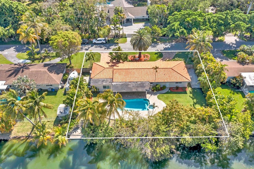 Recently Sold: $1,550,000 (3 beds, 2 baths, 2080 Square Feet)